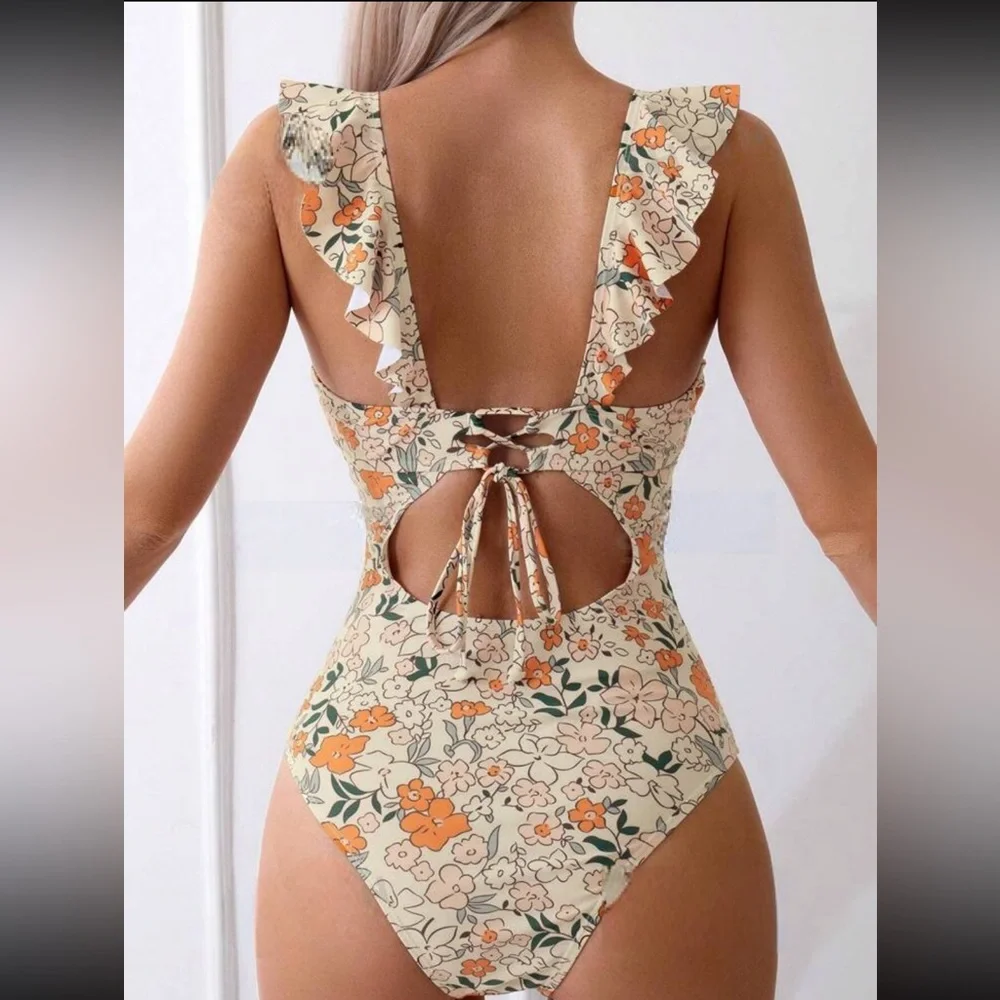 New to Posh C ✨| Floral Print Ruffle Trim One Piece Swimsuit - Picture 2 of 7